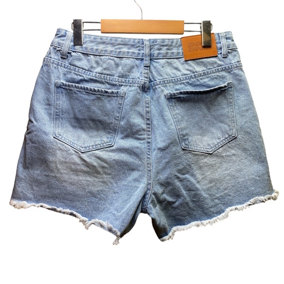Princess Polly High Rise Shorts - Picture 2 of 3